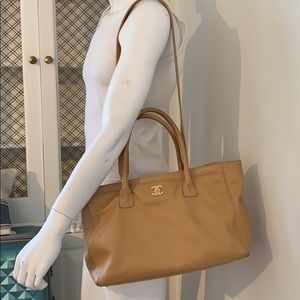 100% authentic Chanel Cerf tote